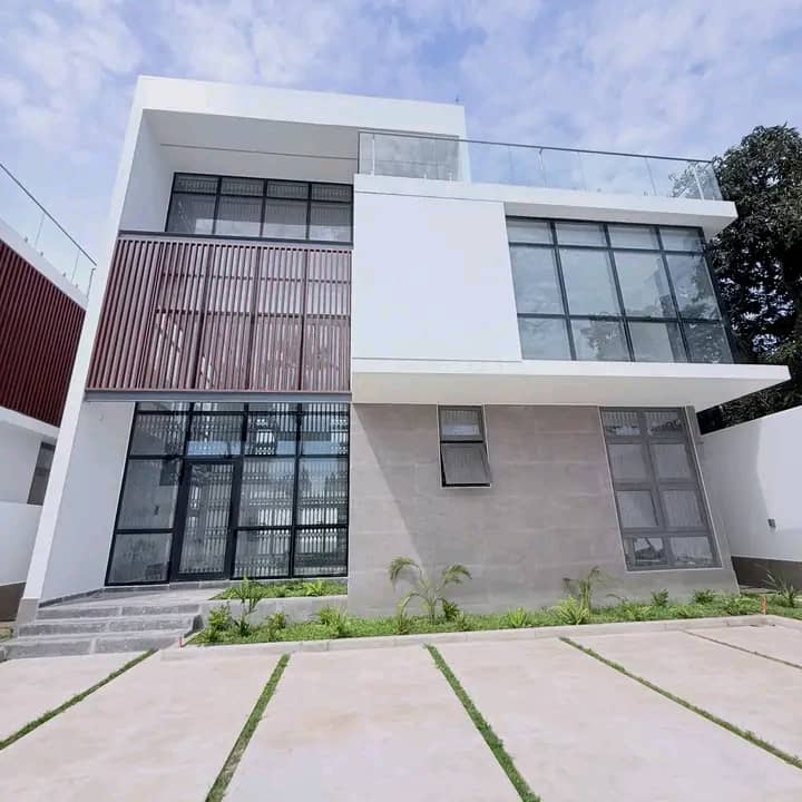 NEWLY BUILT 4-BEDROOM HOUSE FOR RENT IN CANTONMENTS–LABONE!