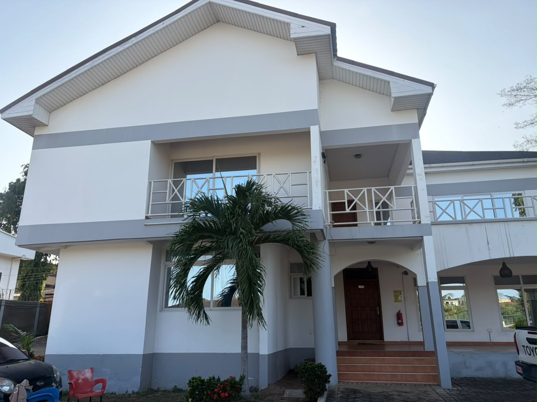 EXECUTIVE 4-BEDROOM HOUSE + 2BQ BOY FOR RENT