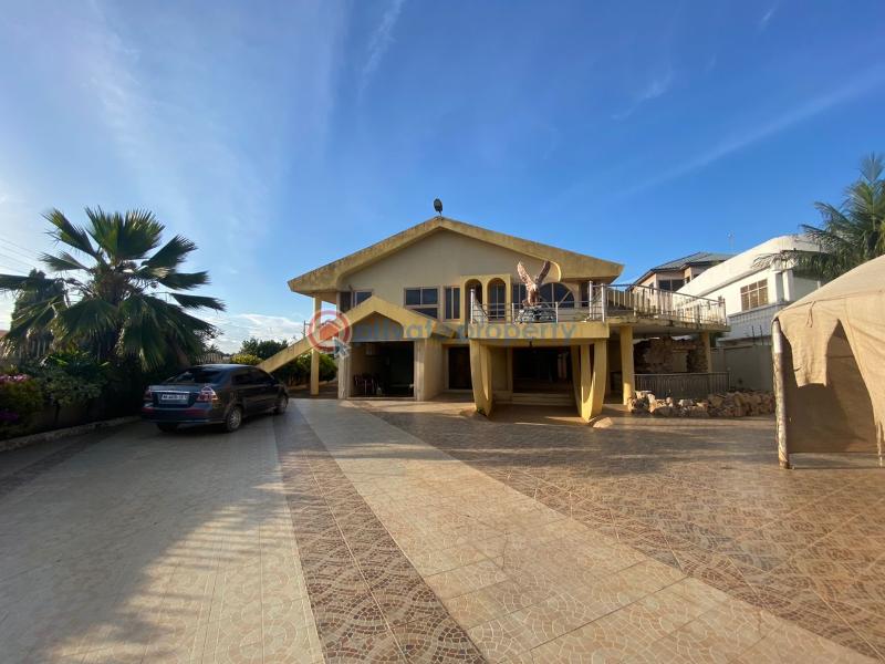 11 Bedroom House For Sale @ Tema Community 12