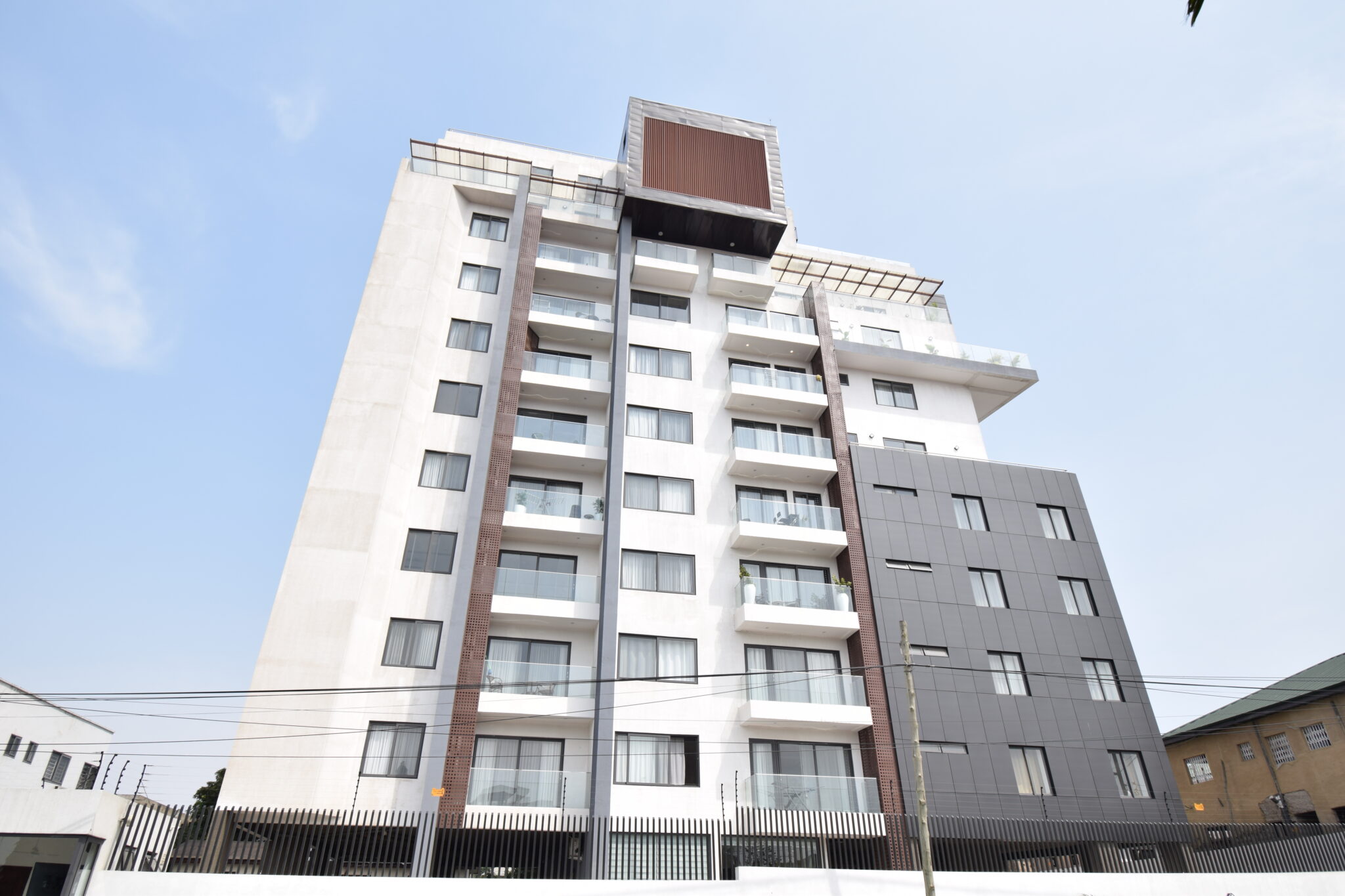 FURNISEHD 2 BEDROOM APARTMENT TO LET@ EAST LEGON